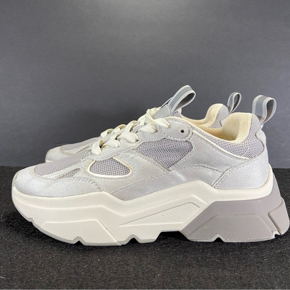 H&M Women's Chunky Sneakers - Picture 1 of 10